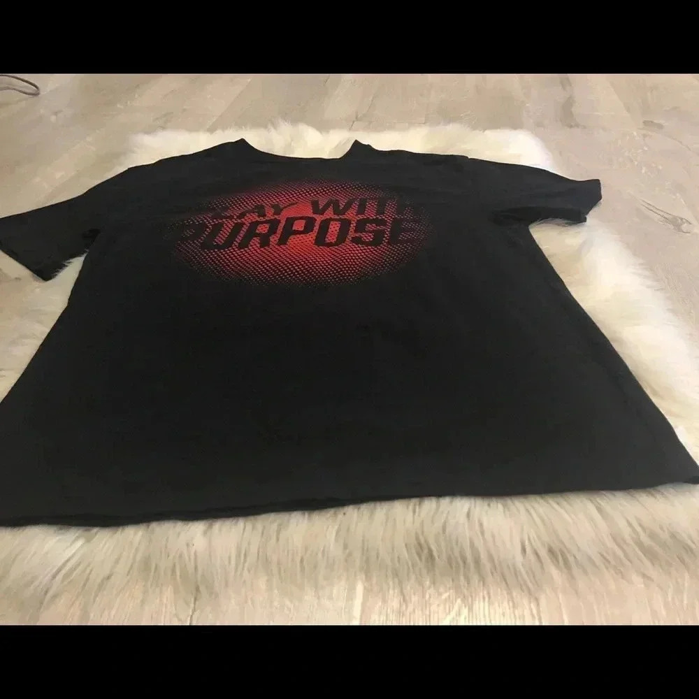 Upward tee shirt